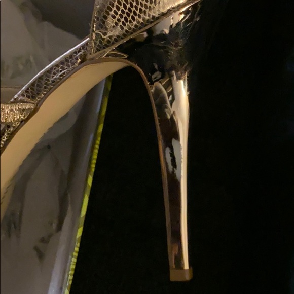 Gold High Heel Shoes - Picture 4 of 5